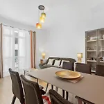 Centre De Cannes 2 Bedrooms, 131 Rue D\'Antibes A 5 Minutes Du Palais