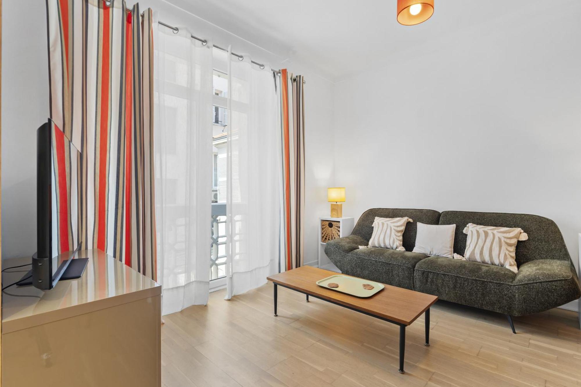 Centre De 2 Bedrooms, 131 Rue D'antibes A 5 Minutes Du Palais Apartment *