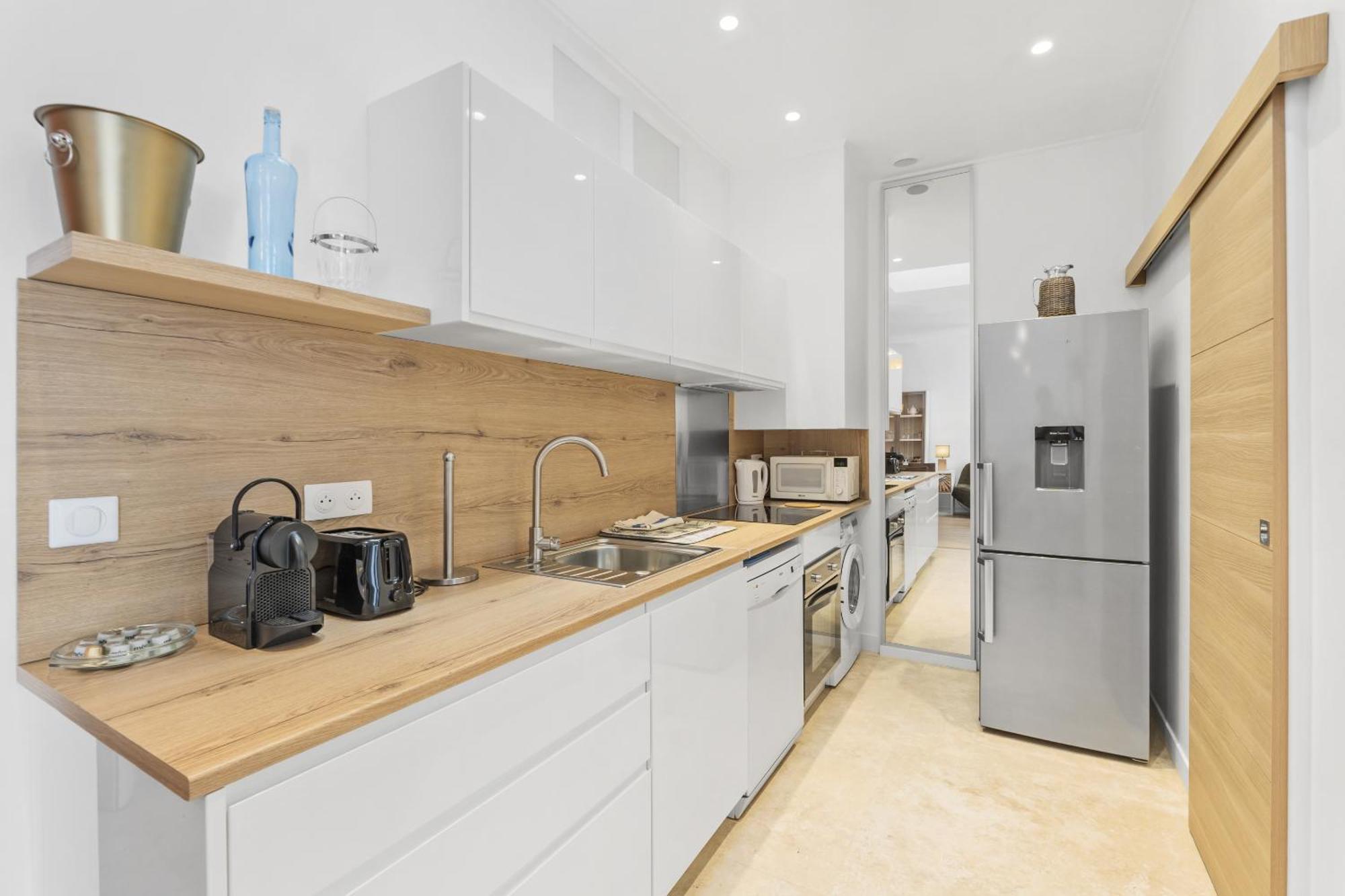 Centre De 2 Bedrooms, 131 Rue D'antibes A 5 Minutes Du Palais Apartment *